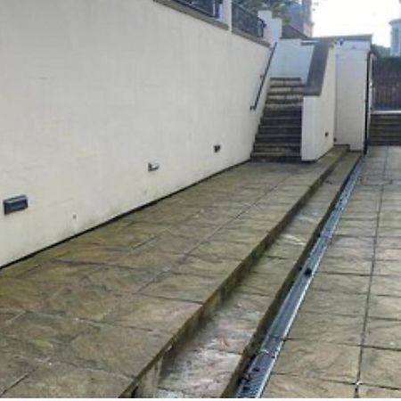 Easby Breakaways - **Modern Apartment 5 Mins From South Bay, Scarborough** Экстерьер фото